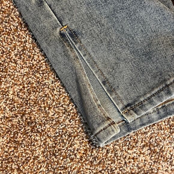 Pretty Little Thing Women Split Hem High Rise Vintage Wash Blue Jeans Size 6 - Picture 7 of 9
